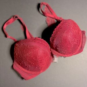 Victoria’s Secret Very Sexy Bra Push Up 34B/C75
